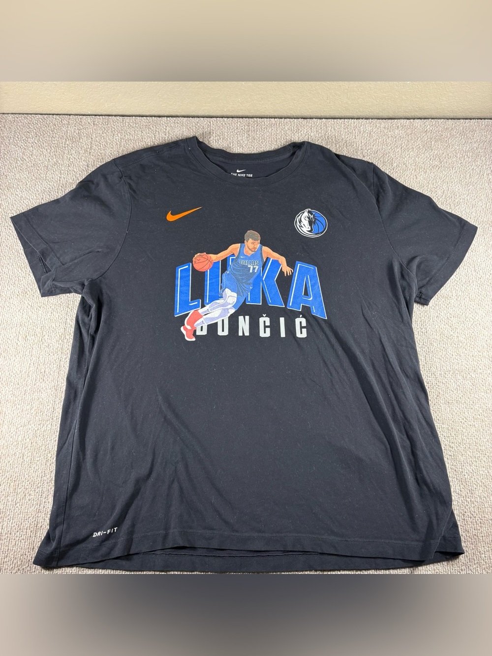 Nike Dri-Fit Men's 2XLBlack Luka Dončić Dallas Mavericks Graphic Tee